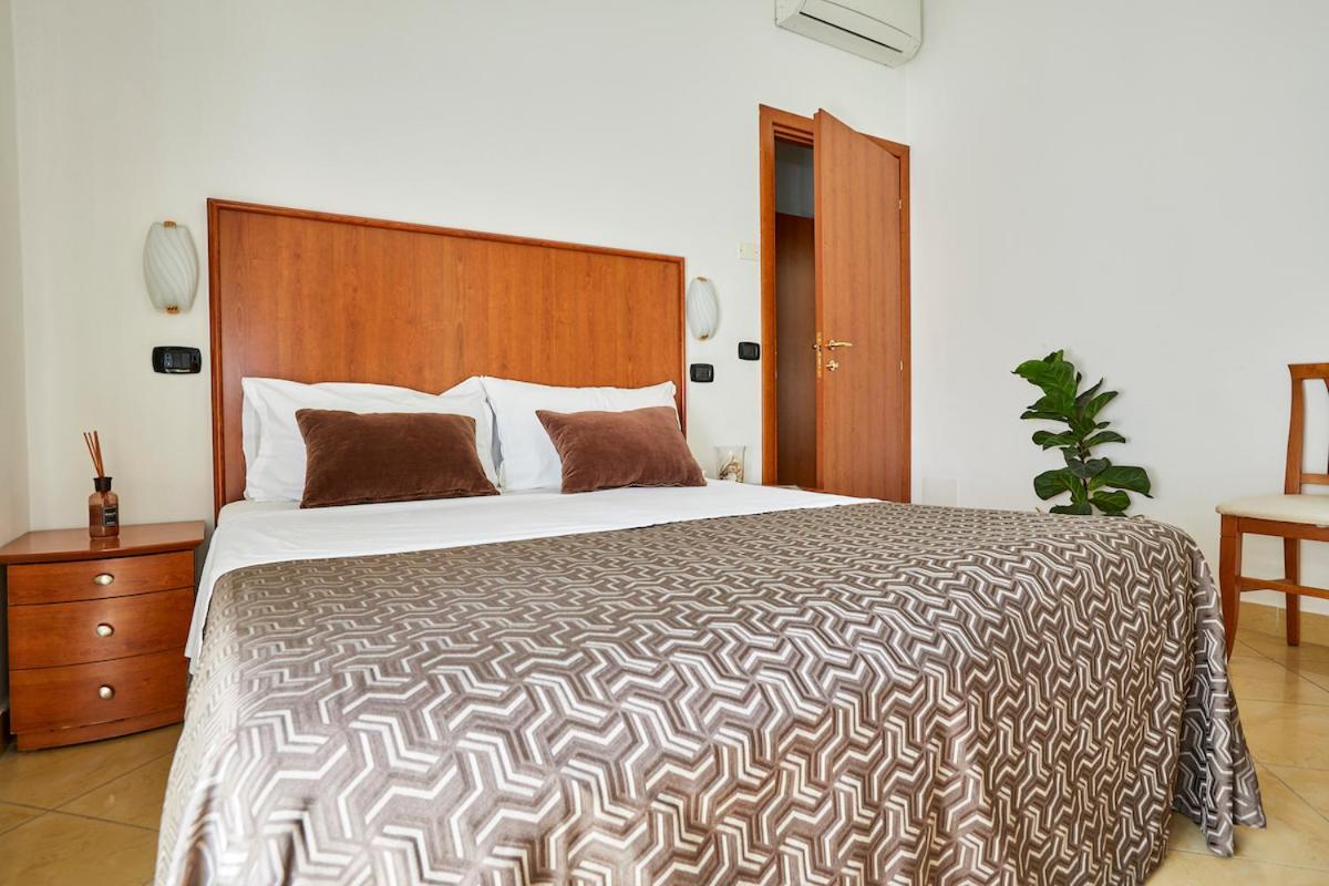 Residence Fellini Rimini Ngoại thất bức ảnh