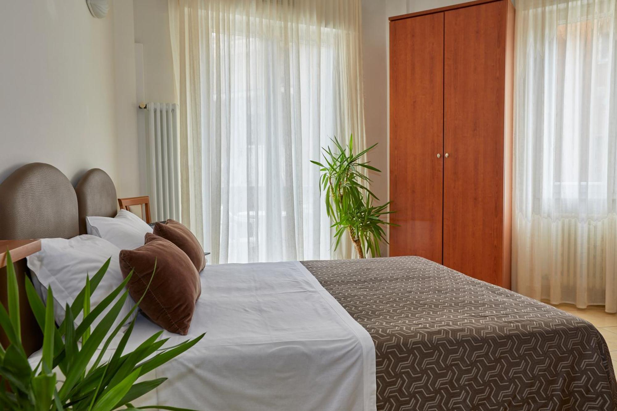 Residence Fellini Rimini Ngoại thất bức ảnh