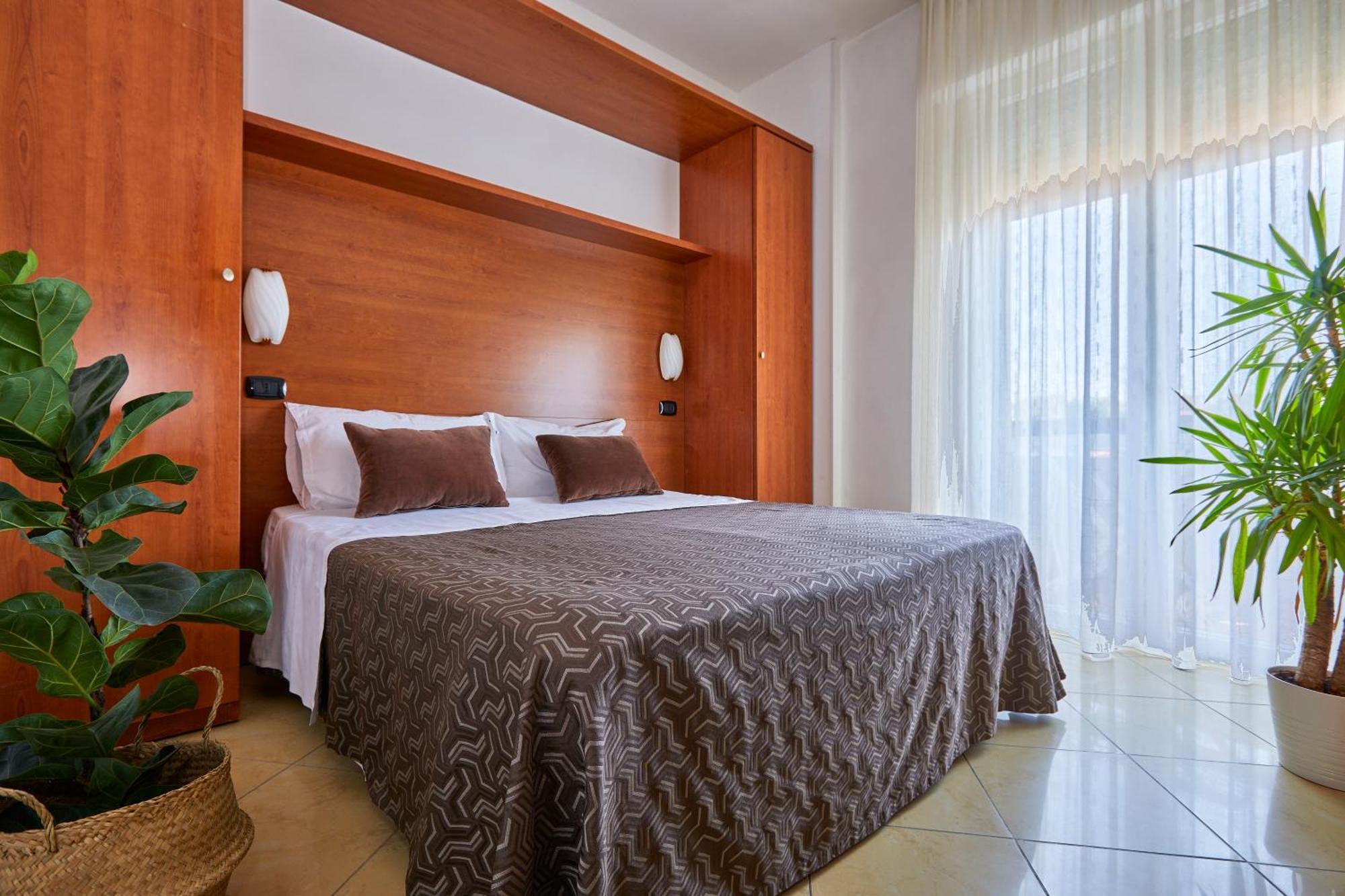 Residence Fellini Rimini Ngoại thất bức ảnh