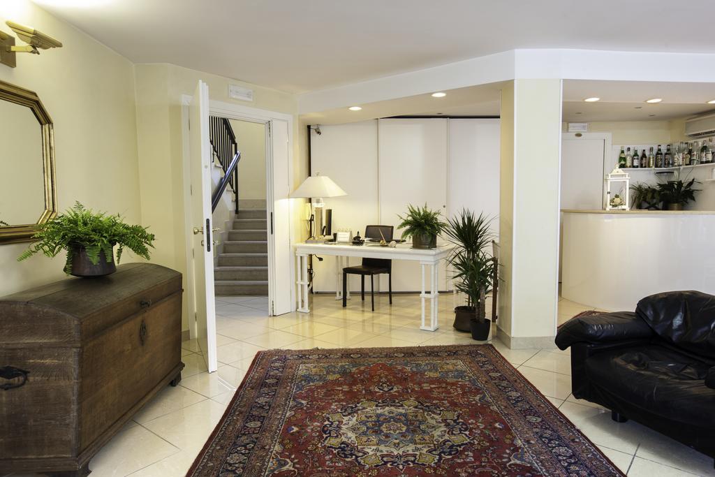 Residence Fellini Rimini Ngoại thất bức ảnh