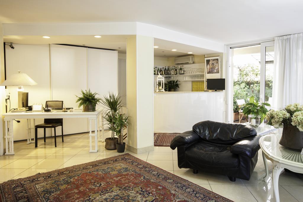 Residence Fellini Rimini Ngoại thất bức ảnh