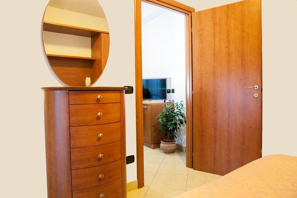 Residence Fellini Rimini Phòng bức ảnh