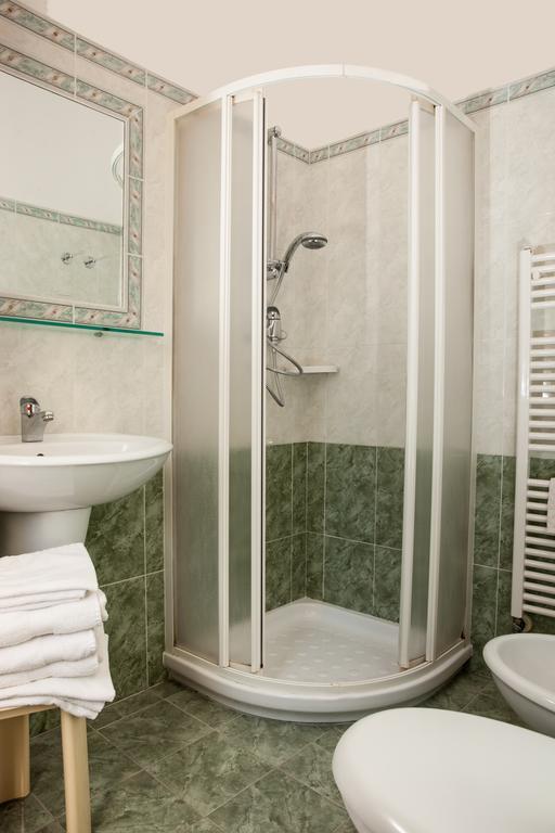 Residence Fellini Rimini Phòng bức ảnh