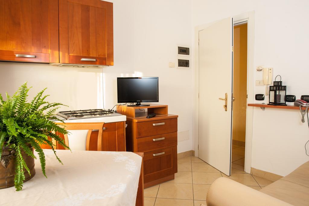 Residence Fellini Rimini Phòng bức ảnh
