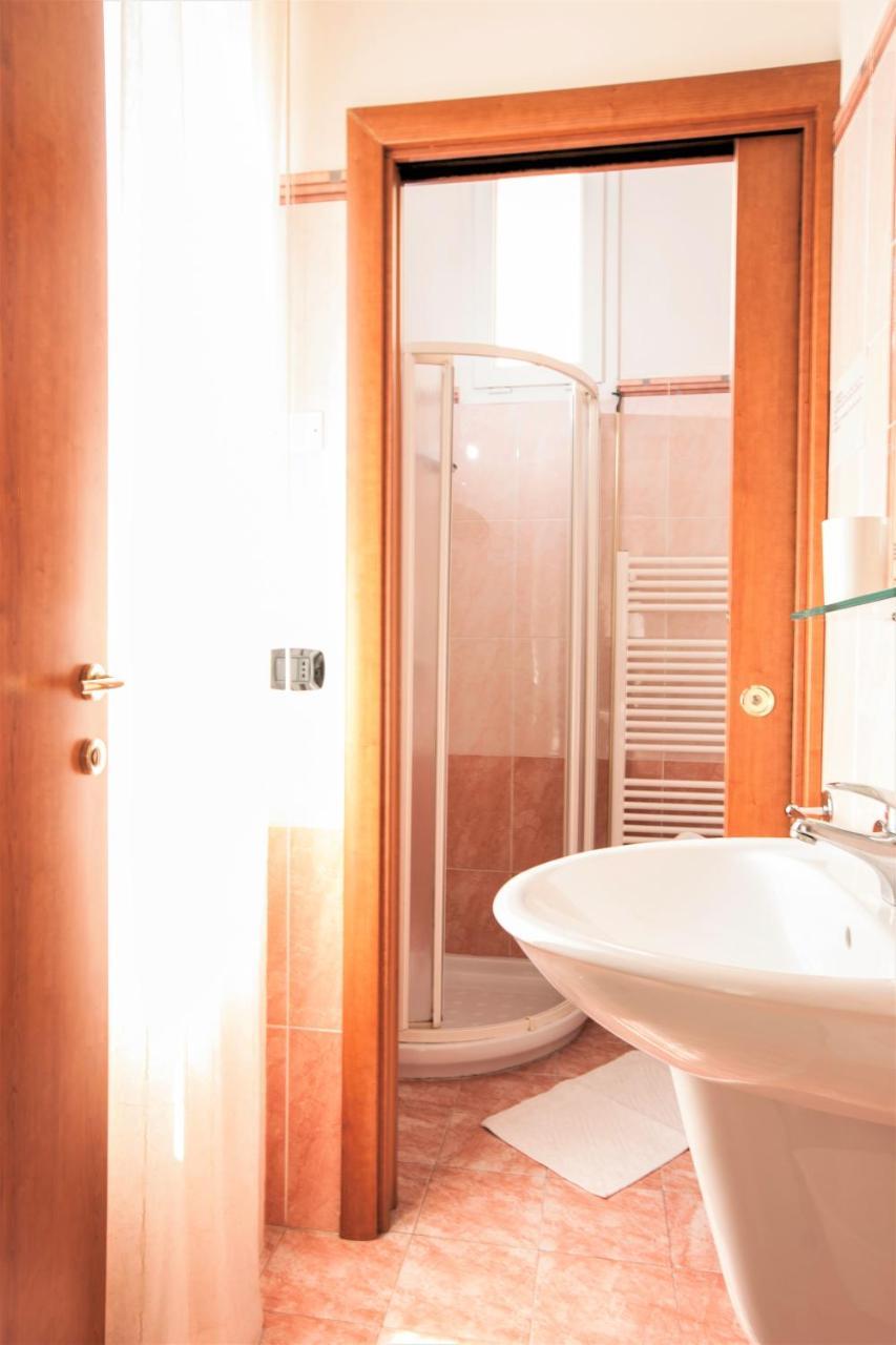 Residence Fellini Rimini Ngoại thất bức ảnh