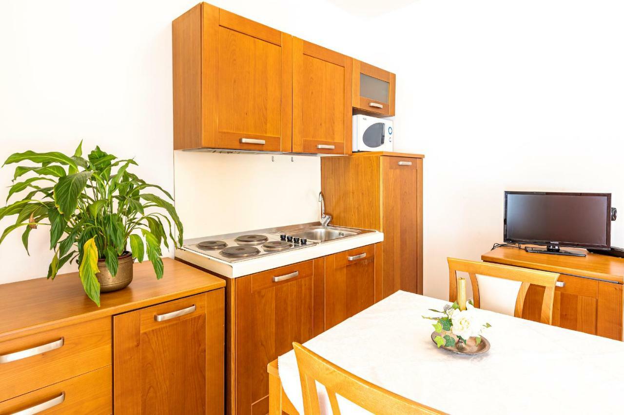 Residence Fellini Rimini Ngoại thất bức ảnh