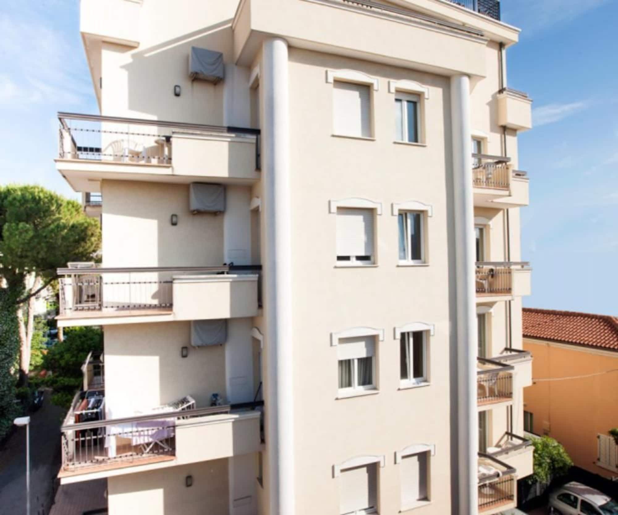 Residence Fellini Rimini Ngoại thất bức ảnh